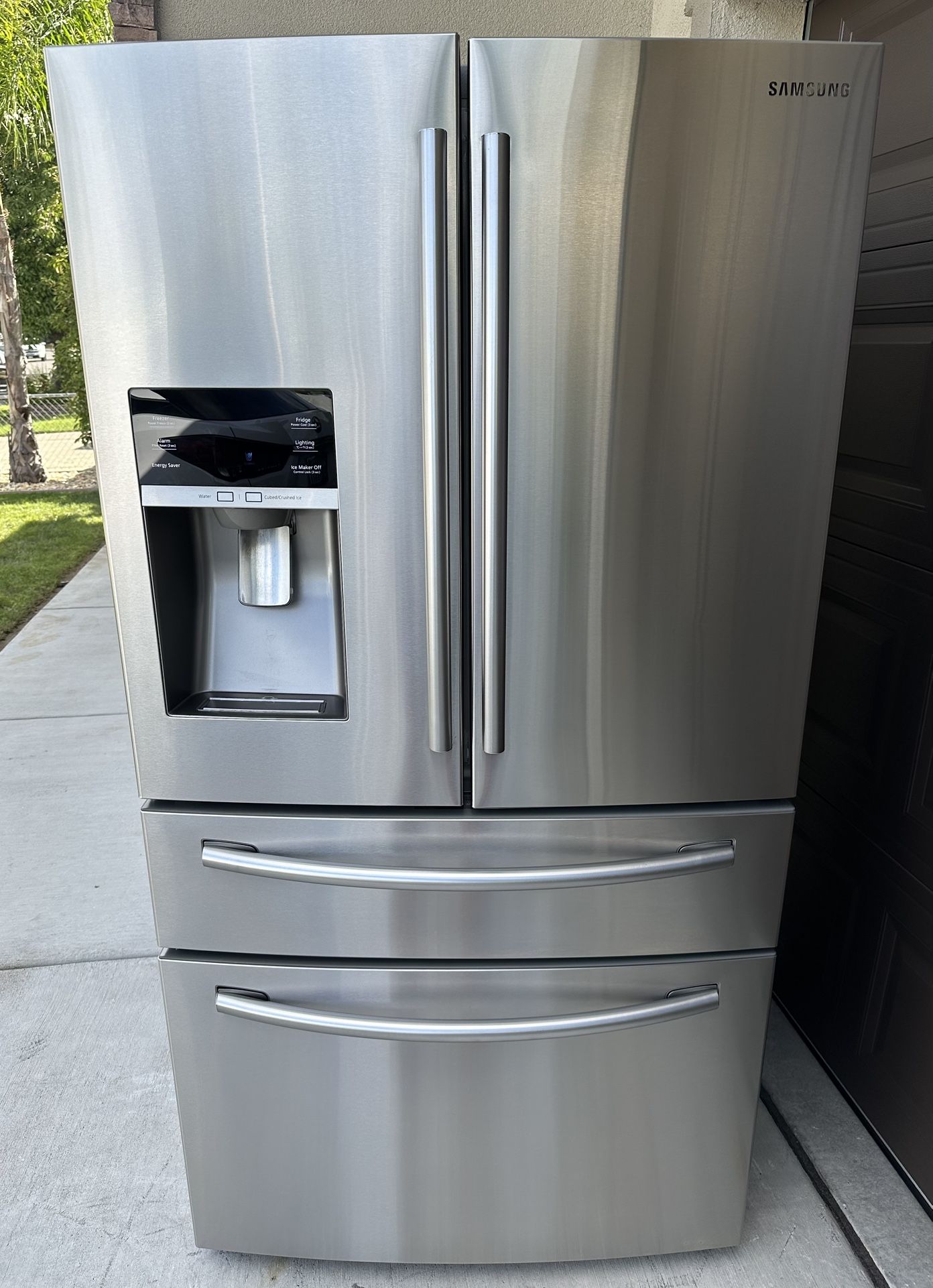 Refrigerator 