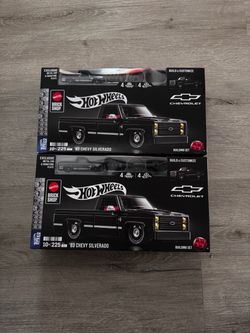 Hot Wheels Mattel Brick Shop '83 Chevy Silverado Building Set x2