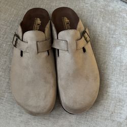 WHITE MOUNTAIN Bari Taupe Suede Birkenstocks Size 10 Men’s