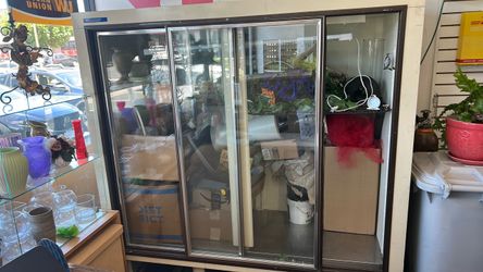 FLOWER DISPLAY COOLER