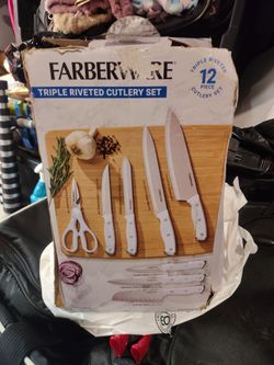 Knife set with the block