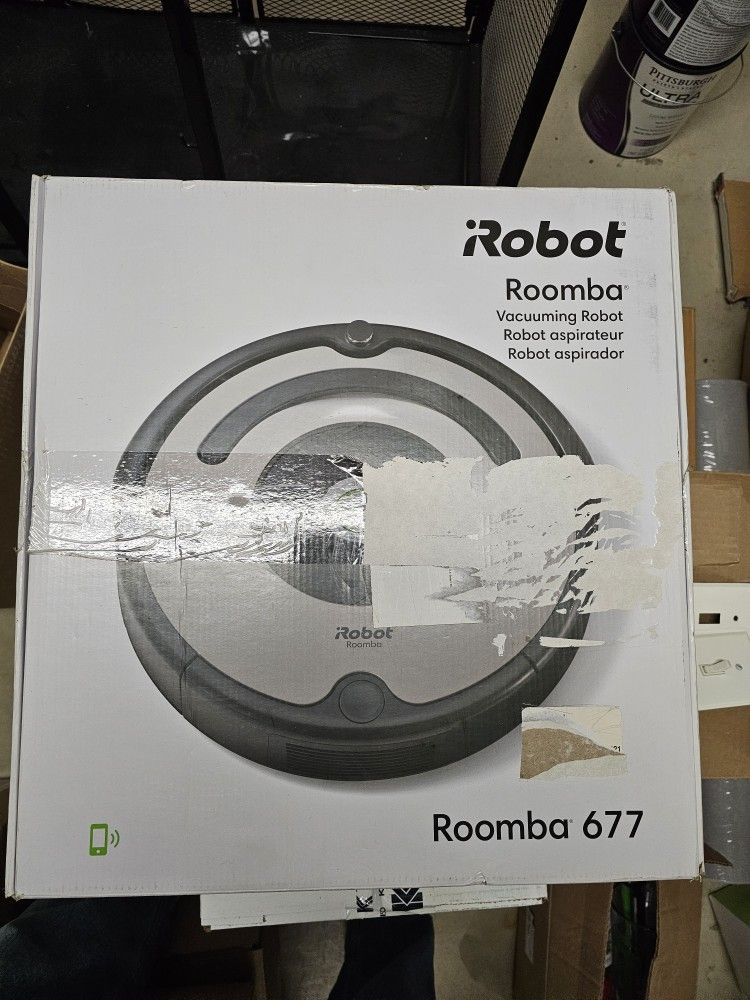Roomba 677 Vacuuming Robot