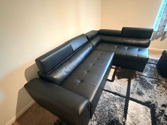L-shape sectional with extension and storage ottoman