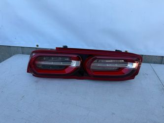 Chevy Camaro ( 2019 2020 2021 2022 2023 2024) TAIL LIGHT TAIL LAMP  taillight LEFT DRIVER SIDE LH  ORIGINAL USED OEM ‼️small crack