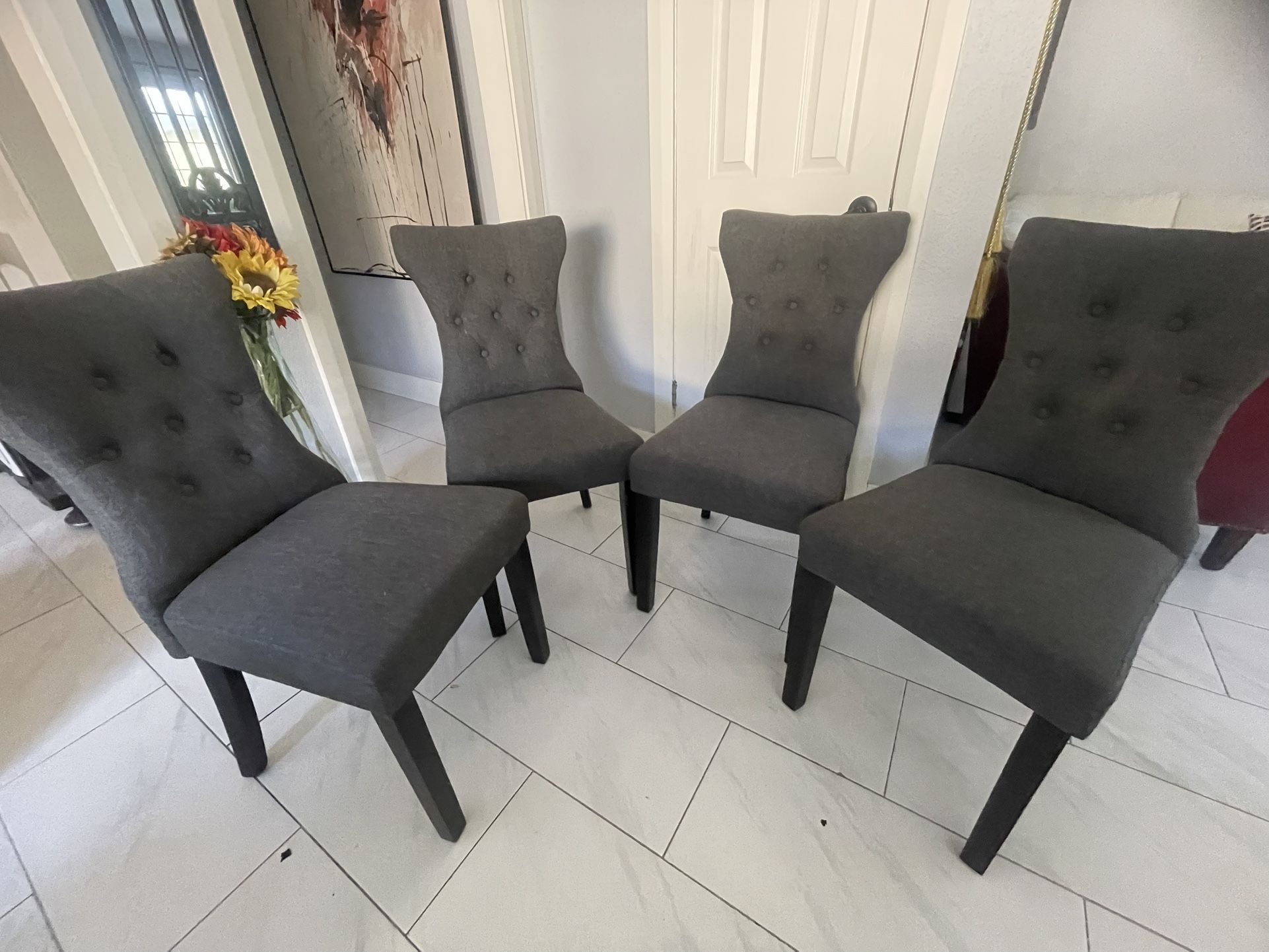 4 Dining Room Chairs