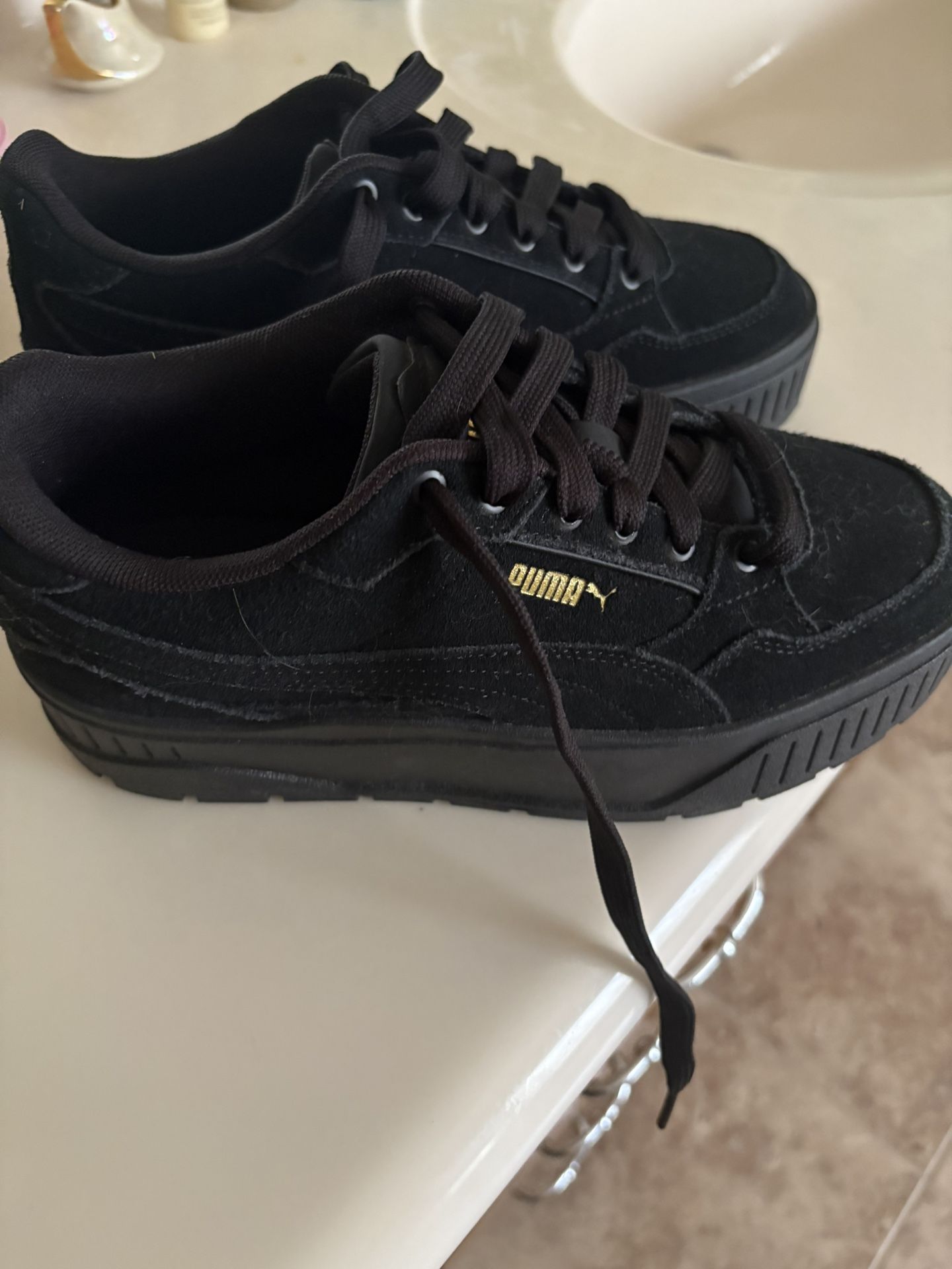 PUMA Carina Womens Sneakers Brand-New