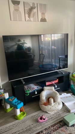 75 inch Toshiba smart tv and tv stand
