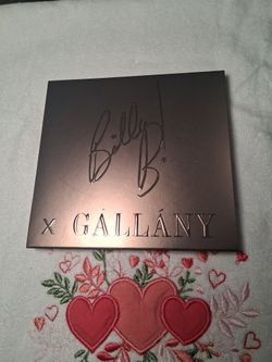 Billy B  X GALLANY The Essential Palette 