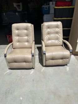 Recliner chairs