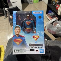 Brand new shf Superman 120 or best offer