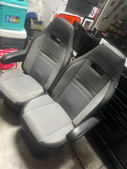 Pair of Gray and Black Car Bucket Seats