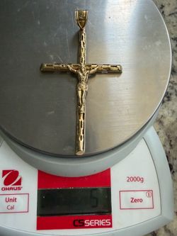 10kt gold Jesus pendent 5 grams big