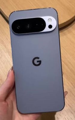 Unlocked 1 TB Google pixel pro XL (moonstone)