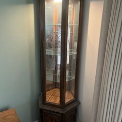 Corner curio Cabinet 
