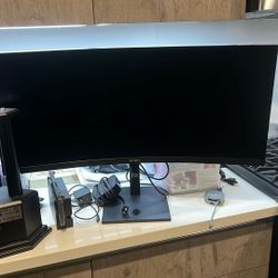OMEN by HP 34 inch WQHD 165Hz Curved Gaming Monitor - OMEN 34c