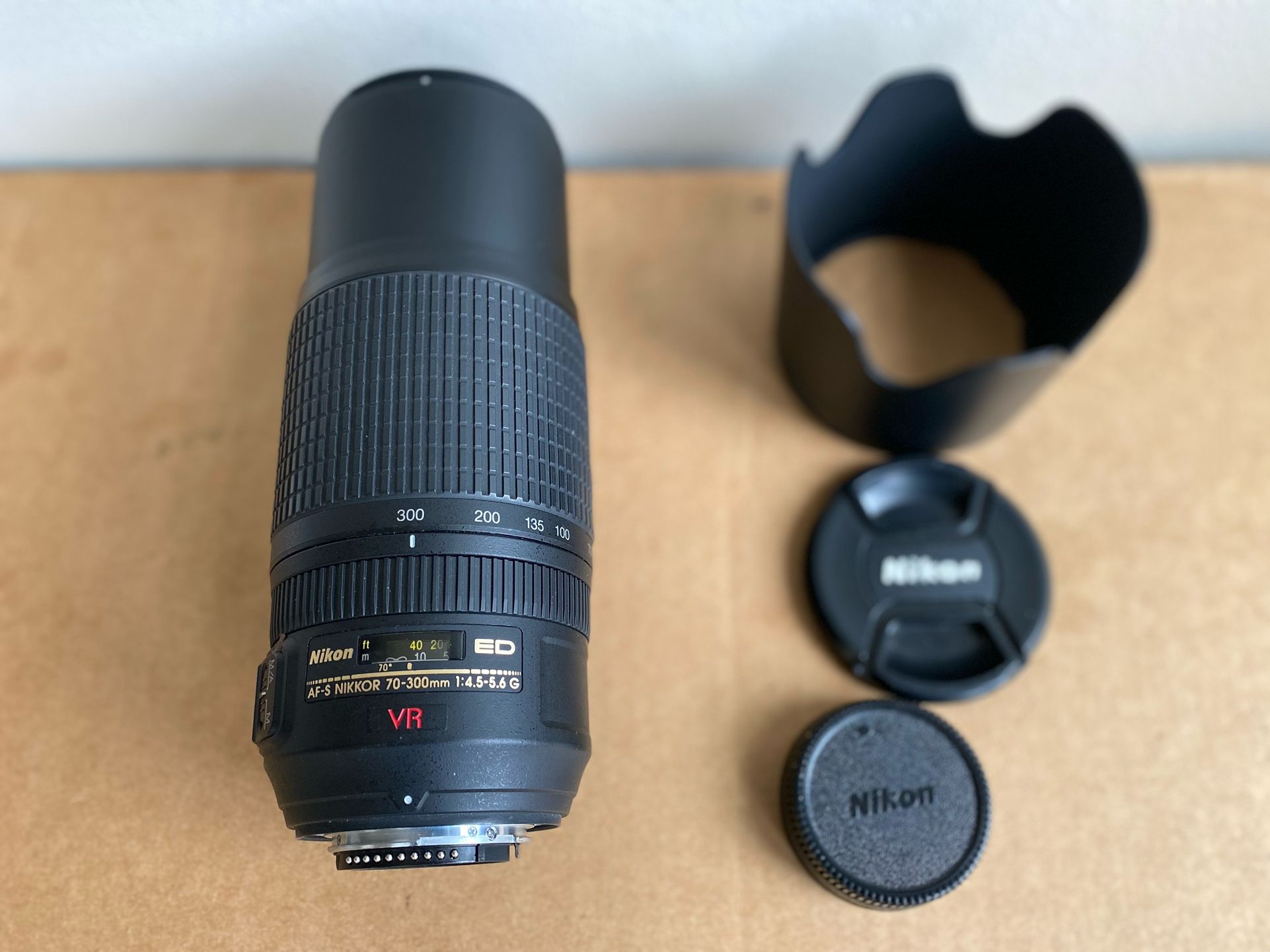 Nikon AF-S Nikkor 70-300mm f/4.5-5.6G ED SWM VR IF Lens