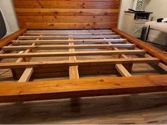 Hamdmade  hecho a mano bed frame king size .