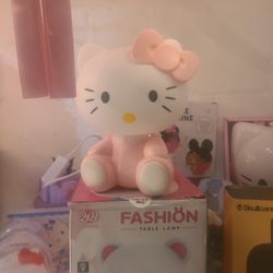 Hello Kitty Lamp