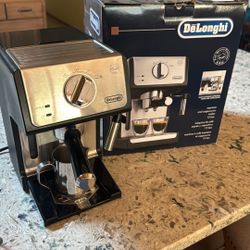 DēLonghi espresso maker 