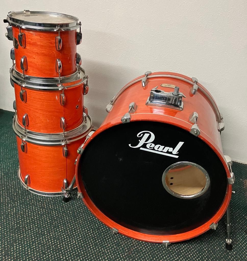 Pearl Export Series Acoustic Drum… Excellent Sound and Excellent Condition.