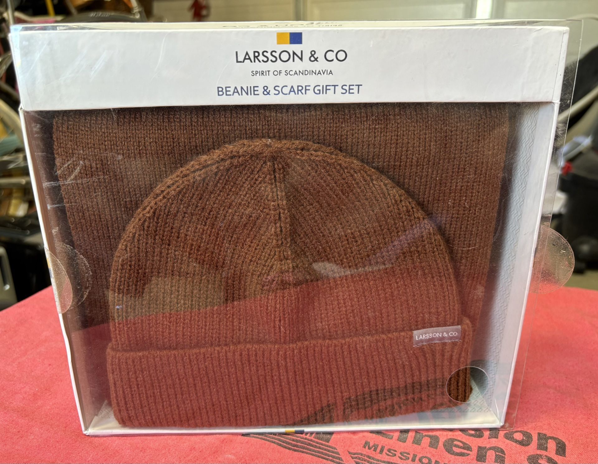 New Beanie And Scarf Set Brown