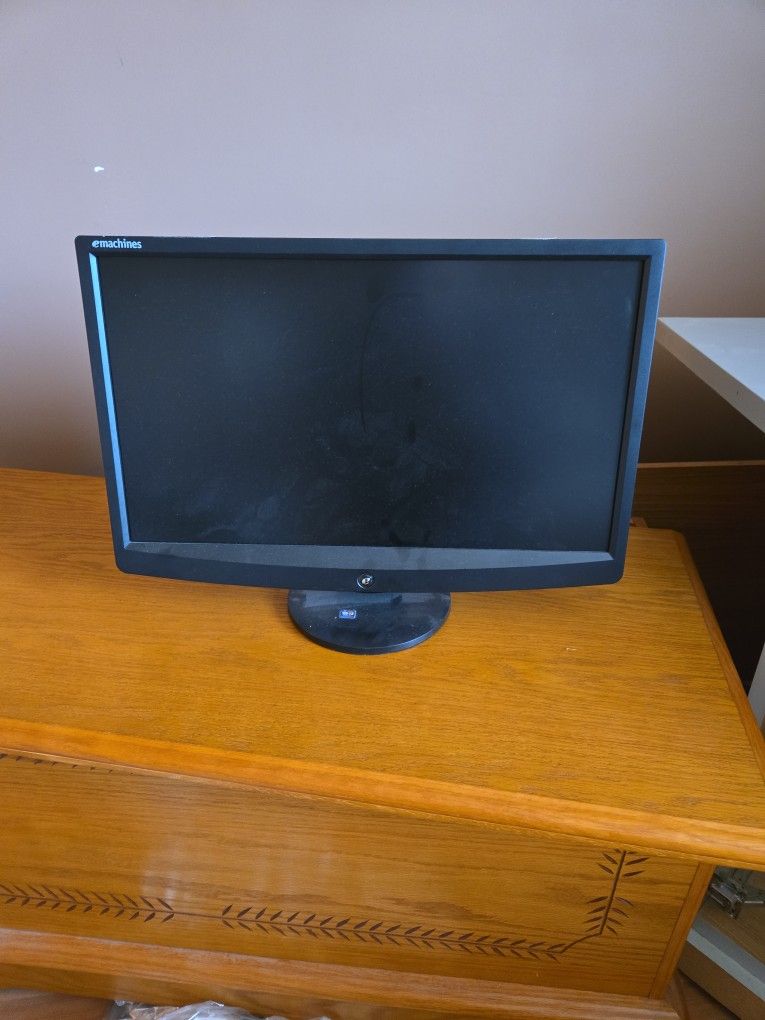 Desk Top Computer Monitor