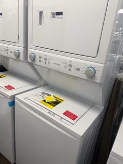 Frigidaire-3.9 Cu.Ft Top Load Washer & 5.5 Electric Dryer Laundry Center w/Max Fill