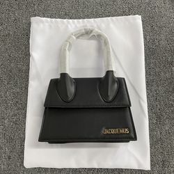 Jacquemus Le Chiquito Medium Bag