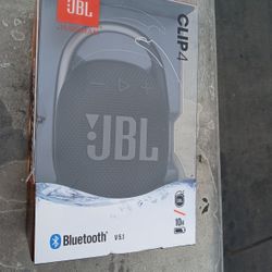 JBL Clip 4 portable Bluetooth Speaker NEW