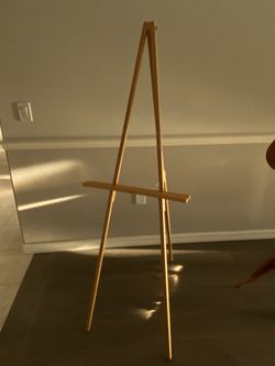 🎨 Wooden Tripod Easel – Sturdy & Lightweight – Great for Art, Events, Displays!