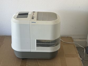 Holmes HM 3500 Humidifier for Sale in Las Vegas NV OfferUp
