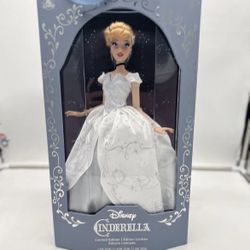 Disney Cinderella 75th Anniversary Limited Edition Doll 2025 New 17”
