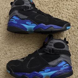 Size 8 (Pre owned, no box) - 2015 Air jordan 8 retro aqua
