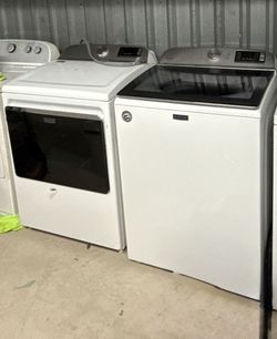 Maytag Washer and dryer Electric