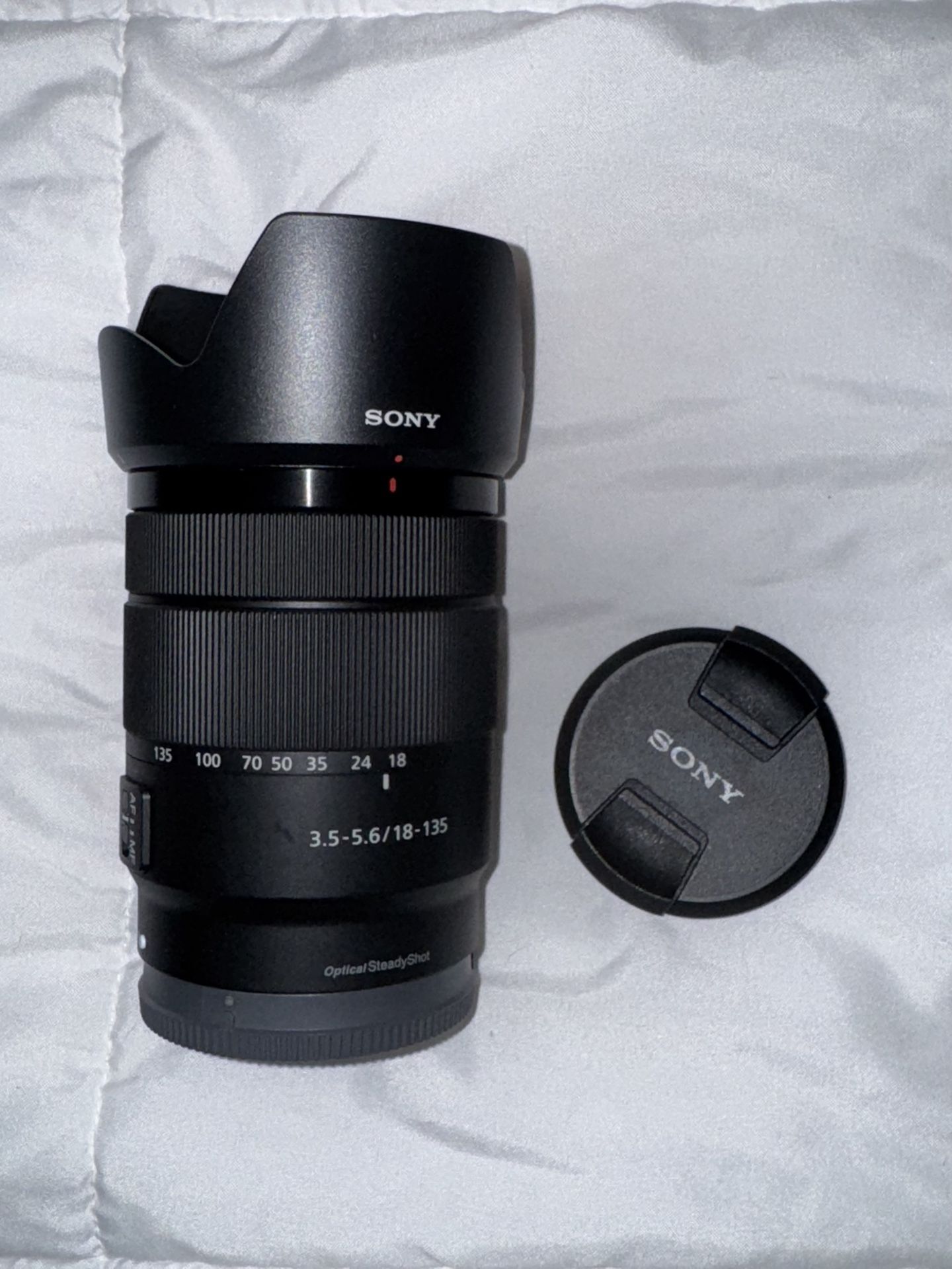 Sony SEL E 18-135mm F/3.5-5.6 OSS Lens + Hood