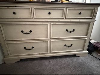 Bedroom set