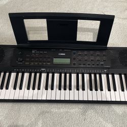 YAMAHA KEYBOARD