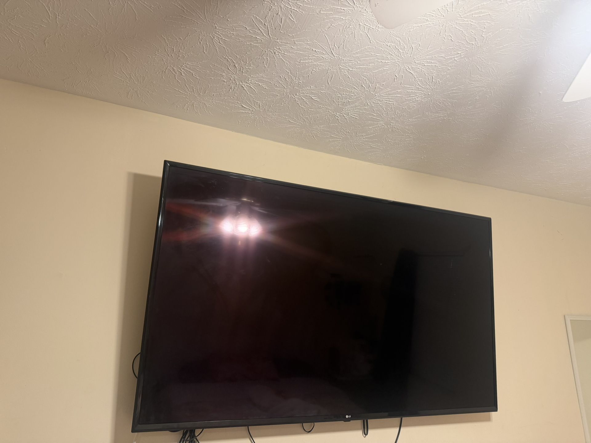 65” LG smart Tv