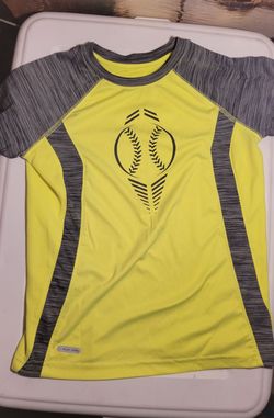 Boys baseball shirt size 7