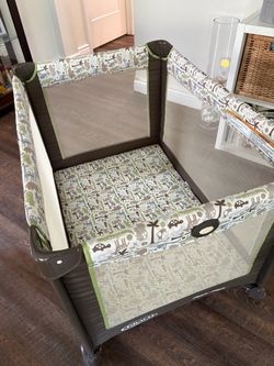 Graco pack n play