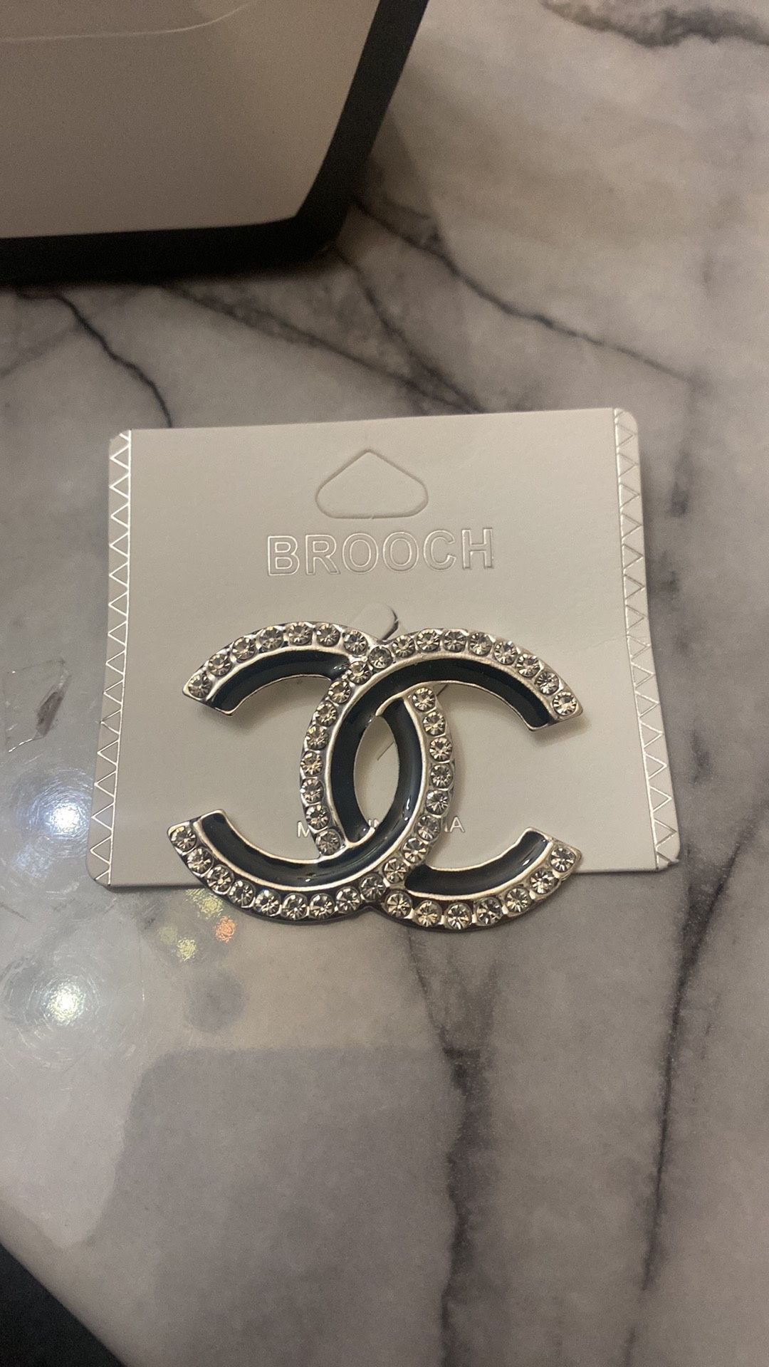 Fashion Brooch 