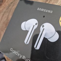 Samsung Galaxy Buds 3 Pro White – Brand New Sealed – Fast Ship