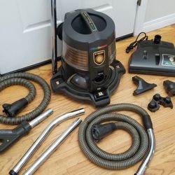NEW cond RAINBOW E SERIES  VACUUM WITH AMAZING POWER SUCTION. , ATTACHMENTS  , AMAZING POWER SUCTION    WORKS EXCELLENT 