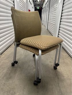 Steelcase Cachet stacking side/guest /conference chair