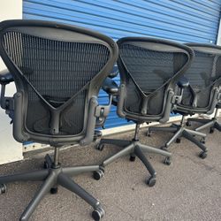 Herman Miller Aeron’s A / B & C Fully Loaded W/ Posture Fit Lumbar Back Support Office Chairs 