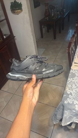 Balenciaga track size 8