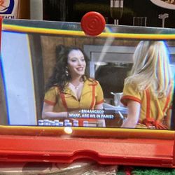 iPhone Magnifier Folds Up For Travel