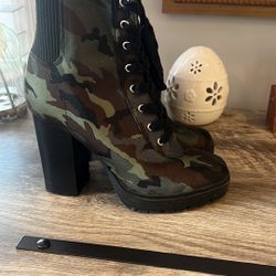 Steve Madden boots