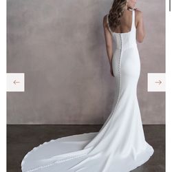 Classic Timeless Wedding Dress 