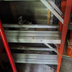 Werner Ladder 8 Feet Fiberglass 